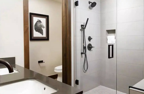 The Highlands House | Exquisite Upscale Oasis · Ski Resort