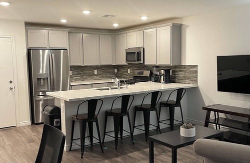 Centennial Hills House | Extended Stay 3 Bedrooms Cozy Townhouse Living