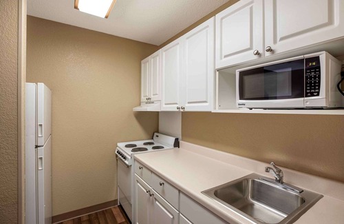 Englewood Hotel | Extended Stay America Select Suites Denver Tech Center South