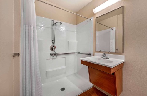 Wichita Hotel | Extended Stay America Select Suites - Wichita - Airport