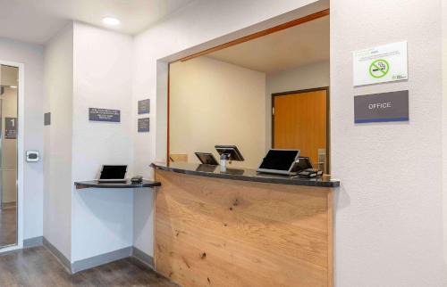 Millard Hotel | Extended Stay America Select Suites - Omaha - Southwest