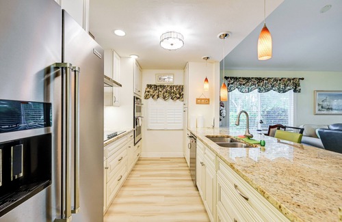 Fountain Lakes House | Extended Stay in Estero: Townhome w/Lake Views!