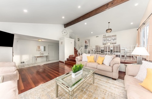 Palos Hills House | Extended Stay Palos Hills FHS Rental