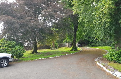 Dumbarton House | Extensive 7 bed Historical Mansion. 2 acres of garden, overlooking River Clyde