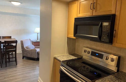 Toronto Entertainment District Condo | Extra Large 2 Bedroom Condo Downtown Toronto With CN Tower Rogers Centre View