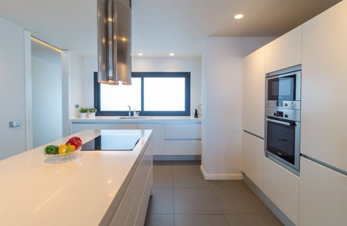 Melenara Apartment | Extra luxurious apartment on the beachfront.