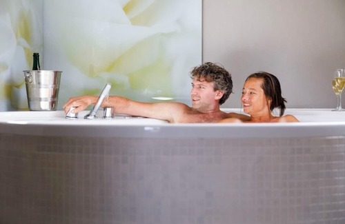 Nooitgedacht House | Extra luxury 2-person Love2stay farmhouse in the holiday park Hof van Saksen