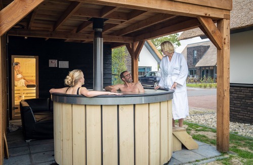 Schoorl House | Extra luxury 8-person residence in the holiday park Landal Berger Duinen