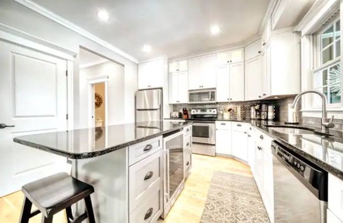 Douglas House | Extra Spacious House with Heated Backyard Pool