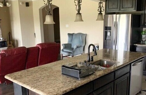 Waxahachie House | Extraordinary 2 story home in gated community