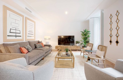 Cortes Apartment | Extraordinary apartment in exclusive area of Madrid. Madrazo II