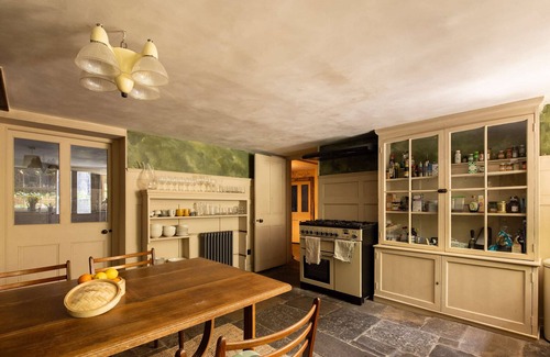 Bethnal Green House | Extraordinary Grade II-listed early Georgian Home
