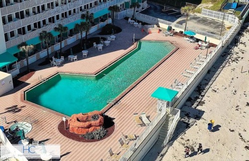 Hustons Daytona Beach Apartment | # Extraordinary Ocean View Studio w/Balcony on Top floor!