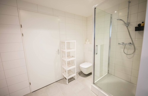 Kop van Zuid Apartment | Extraordinary serviced studio 47m2 -PRH15E-