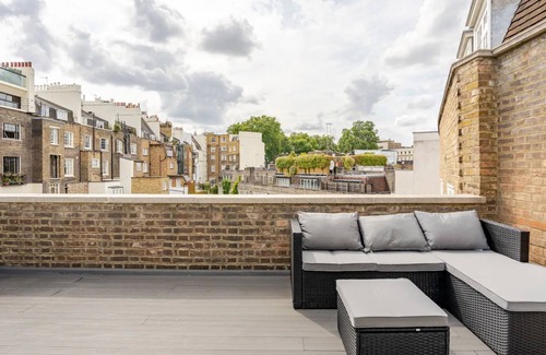 City of Westminster House | Extravagant 6 Bedroom Mansion by Mayfair London
