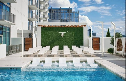 Midtown Apartment | Extravagant Atlanta Home