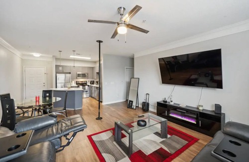 Loring Heights Apartment | Extravagant & LUXURY living! The heart of Atlanta