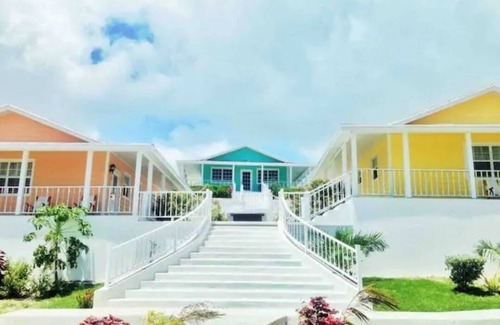 Rolleville House | Exuma Point Villas -Swimming Pigs Resort- Green Lignam Vitae
