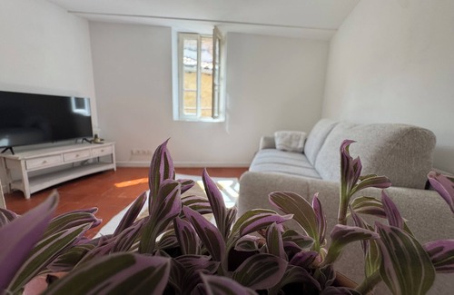 Pezenas Apartment | ExVoto - Charming apartment - Historical center