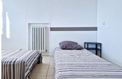 Trappes Apartment | F 2.b.2 Avec 4 Lits Part