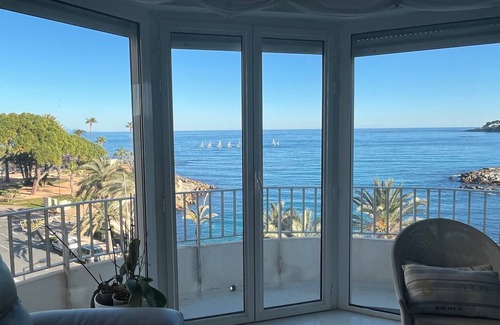 Antibes City Centre Apartment | F 3 Exceptional sea view, near the city center and Cap d Antibes.
