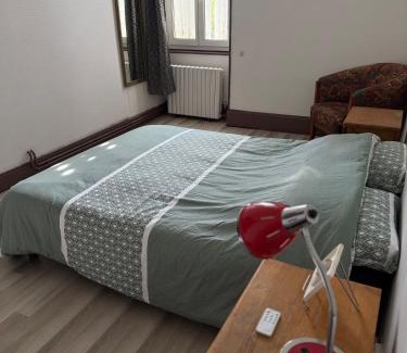 Imphy Apartment | F 36 Raimbaux 2 à 4 Personne 2 chambres Wifi Parking facile