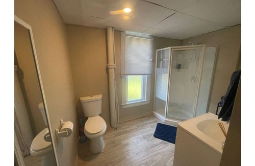 Eastside Apartment | (F1) Convenient 3br Syracuse University apartment