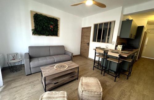Cros-de-Cagnes Apartment | F1 Cozy, 150m de la mer