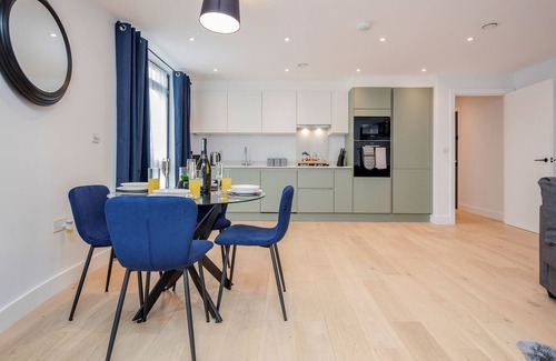Watford Apartment | F14 Cassio Deluxe 2Bed, Watford Cassio Apartment