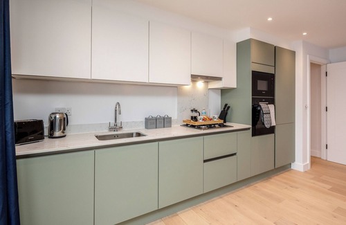 Watford Apartment | F14 Cassio Deluxe 2Bed, Watford Cassio Apartment