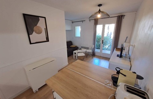 Le Lavandou Apartment | F2 at "Domaine de la Pinède", Heated Swimming Pool