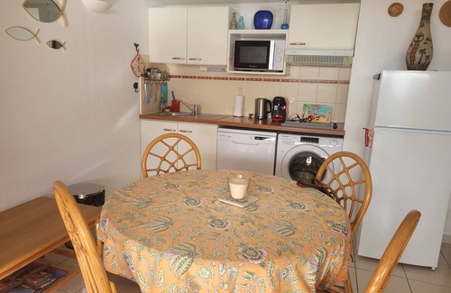 Valras-Plage Apartment | F2 direct beach access
