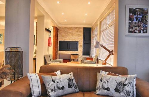 Henties Bay House | F3 at Silvermist