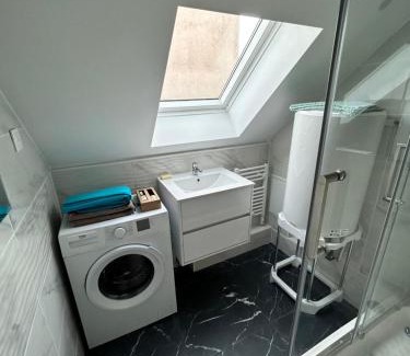 Quartier Centre Ville Apartment | F3 au grenier d'une maison