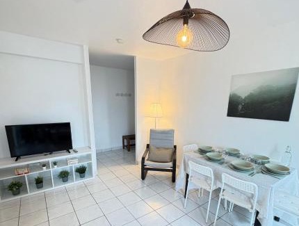 Saint-Ouen Apartment | F3 confortable à 2 min du métro et ambiance cinéma