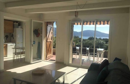 Residences du Golfe de Lava House | F3 garden 65m2, view Golfe de Lava, beach 2mn walk 20mn from Ajaccio by car