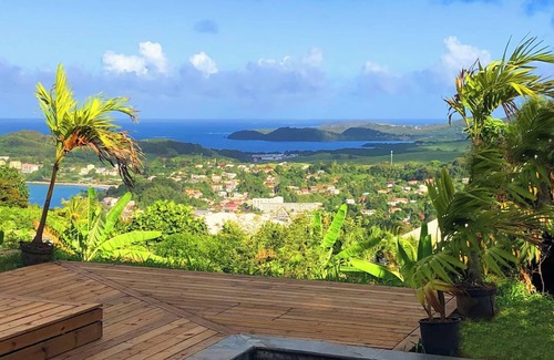 Tartane House | F3 Hibiscus - vue mer - Piscine Chauffée - 9 min de la mer