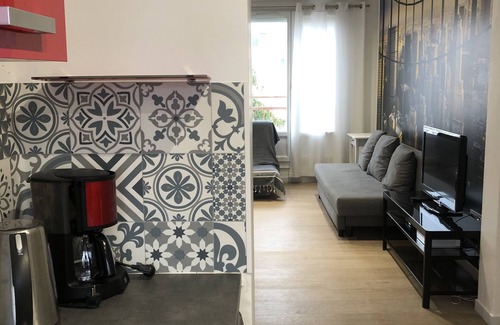 Deville-les-Rouen Apartment | F3 with 3 BEDS + Free Parking