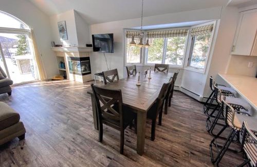 Bretton Woods Villa | F7 Comfortable golf course townhouse within walking distance of Mount Washington Hotel
