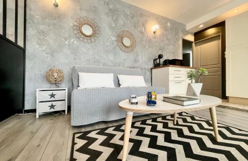 Quartier Exposition-Bajatiere Apartment | #F7 The contemporary 6 sleeps Wifi tramway