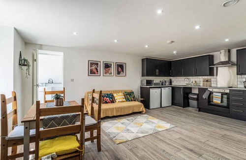 Liverpool Apartment | Fab apartment sleeps 6
