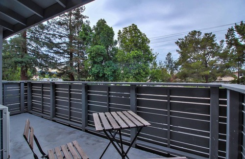 Mountain View Apartment | Fab Mountain View 1BR w/Gym & Pool, nr University & Shops, by Blueground