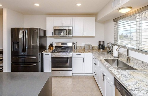 Lake Havasu City House | Fab Palm Paradise Heated Pool & Spa + Views