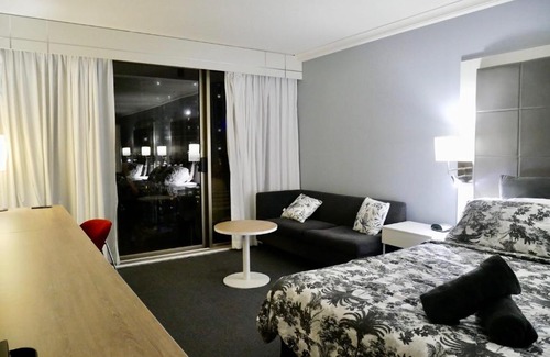 Surfers Paradise Hotel | Fab studio in heart of Surfers Paradise! FREE WIFI and FREE PARKING!