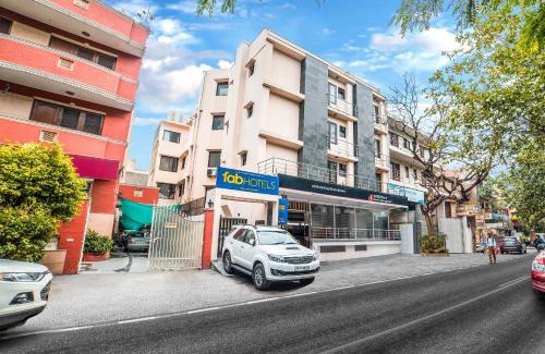 Saket Hotel | FabExpress Anutham Saket