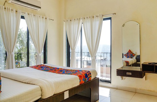 Medha Hotel | Fabexpress Chinar Residency Inn
