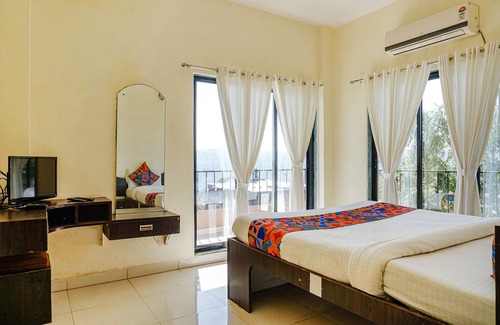 Medha Hotel | Fabexpress Chinar Residency Inn