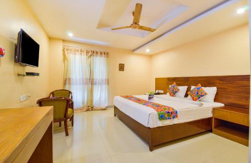 Hyderabad Hotel | FabExpress Deccan Heritage - Nr ISKON TEMPLE , ABIDS