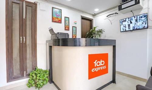 Malviya Nagar Hotel | FabExpress Premium Room I