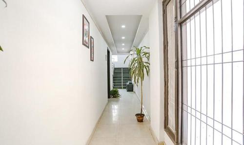Malviya Nagar Hotel | FabExpress Premium Room I